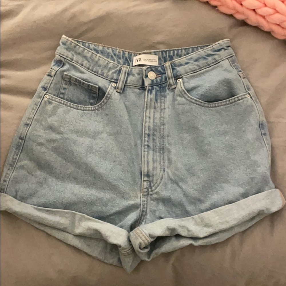 Zara high waisted denim shorts size 6